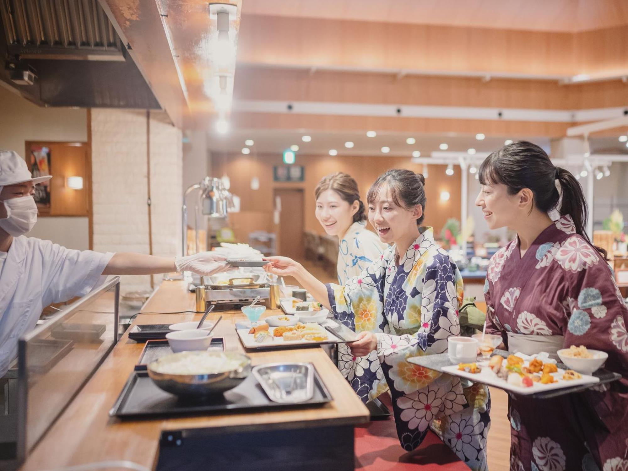 Готель Ooedo Onsen Monogatari Dogo Мацуяма Екстер'єр фото