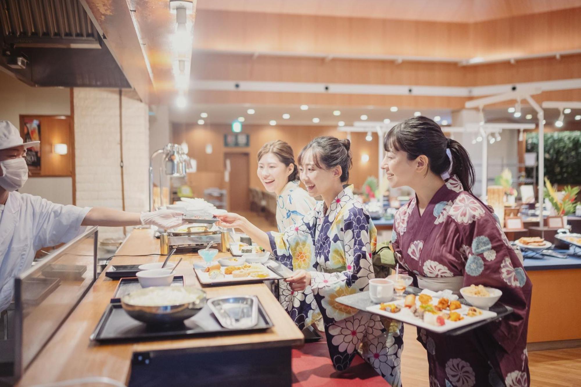 Готель Ooedo Onsen Monogatari Dogo Мацуяма Екстер'єр фото